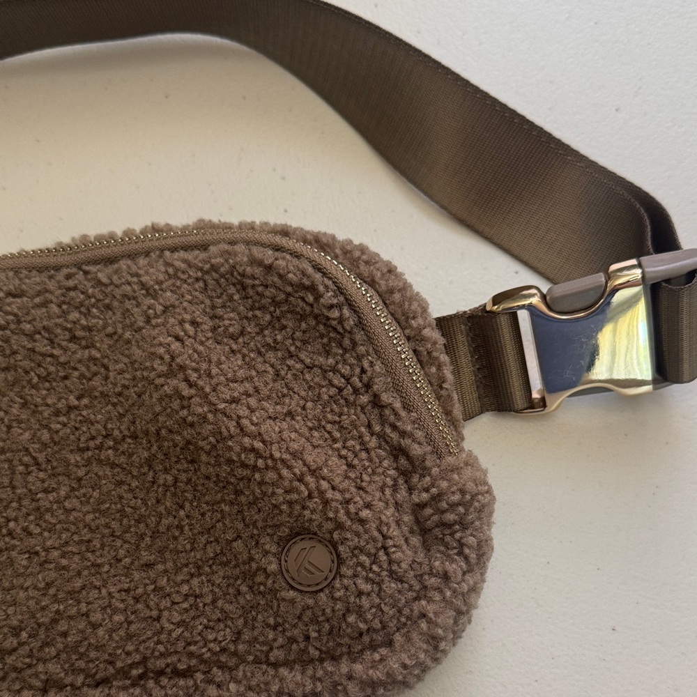 Brown Sherpa Belt Bag - Picture 2 of 6